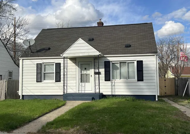 Homes for sale in Flint, MI | 4533 Pengelly Rd Rd, Flint, MI 48507 | MLS# 50204754