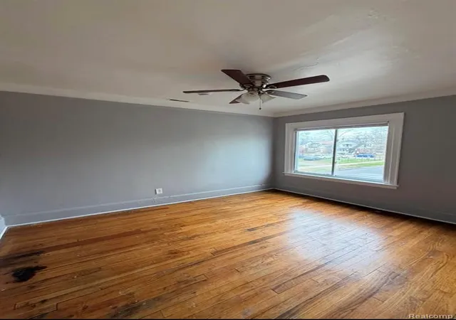 Listing Photo 5 - Condo for sale in building located at 15794 Ohio St, Detroit, MI 48238
