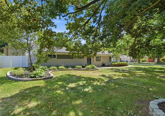 Photo 2 of Sale Pending at 9204 Morrison Ave, Plymouth, MI 48170 4123 | MLS# 61022546 | Listing updated on 2026-09-08