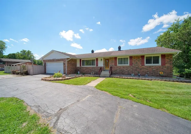 Photo 1 of Single family home for sale at 6060 Lansing Ave, Jackson, MI 49201 | MLS# 70553098 | Listing updated on 2026-08-31