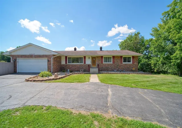Photo 2 of Single family home for sale at 6060 Lansing Ave, Jackson, MI 49201 | MLS# 70553098 | Listing updated on 2026-08-31