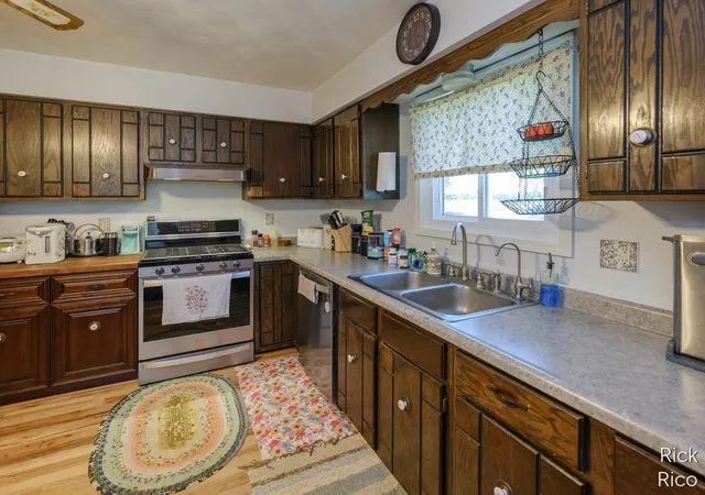 Homes for sale in Vicksburg, MI | 8290 E W Ave, Vicksburg, MI 49097 | MLS# 70536386