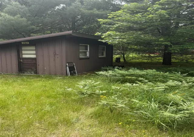 Homes for sale in Luther, MI | 5286 N Twin Creek Rd, Luther, MI 49656 | MLS# 70513961