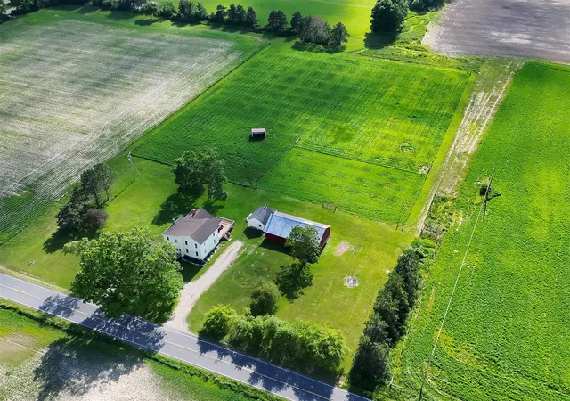 Homes for sale in Sheridan, MI | 8884 S Townhall Rd, Sheridan, MI 48884 | MLS# 70541577