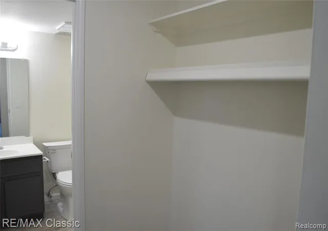 Photo 3 of Condo for sale at 2142 Pauline Blvd, Ann Arbor, MI 48103 5182 | MLS# 61013948 | Listing updated on 2026-09-17