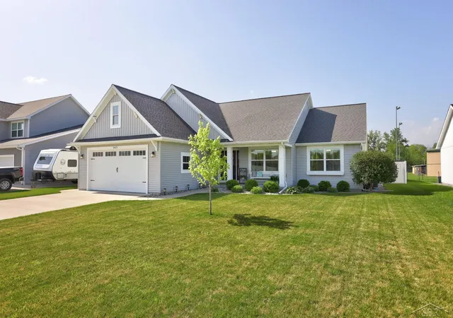Homes for sale in Freeland, MI | 5623 S Stone Briar Ln, Freeland, MI 48623 | MLS# 50213887