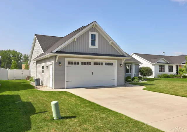 Homes for sale in Freeland, MI | 5623 S Stone Briar Ln, Freeland, MI 48623 | MLS# 50213887