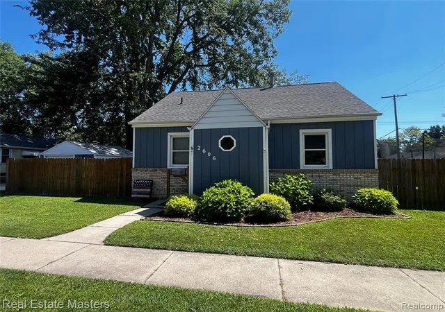 2nd image of 2606 Stone St, Port Huron, MI 48060 | MLS# 61016530