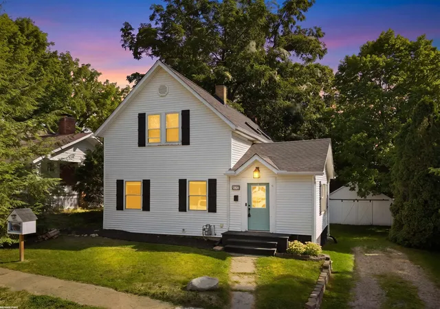 1st image of 670 Pine St, Lapeer, MI 48446 | MLS# 50219315