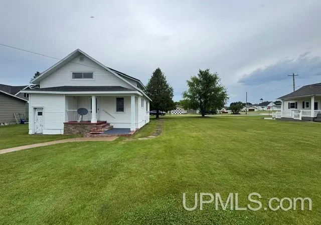 Homes for sale in Rapid River, MI | 7865 Michigan St, Rapid River, MI 49878 | MLS# 50214147