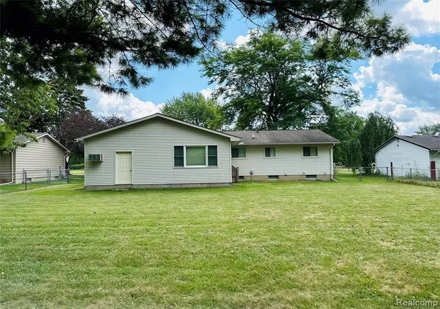 Photo 4 of Single family home for sale at 5427 Ole Banner Trl, Grand Blanc, MI 48439 7641 | MLS# 61025786 | Listing updated on 2026-09-08