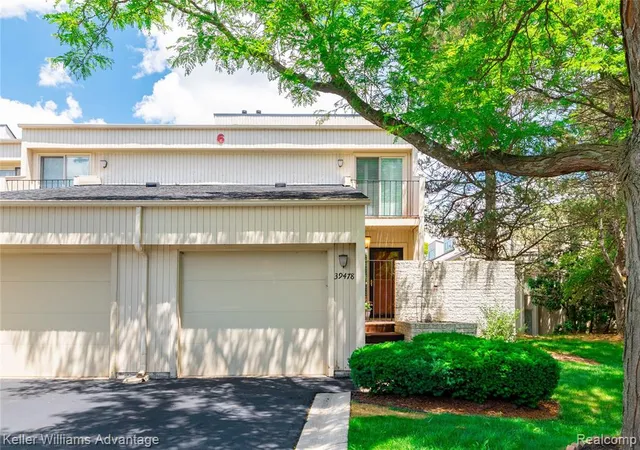 Homes for sale in Novi, MI | 39478 Country Ln, Novi, MI 48375 | MLS# 61005238