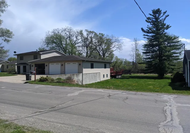 Homes for sale in Jackson, MI | 3639 Flansburg Rd, Jackson, MI 49203 | MLS# 70531298