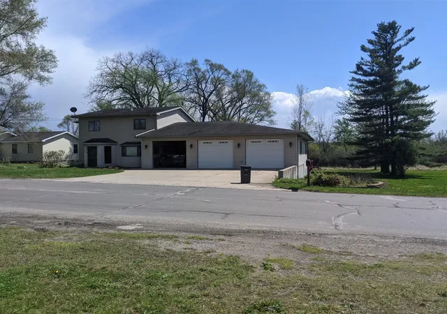 Homes for sale in Jackson, MI | 3639 Flansburg Rd, Jackson, MI 49203 | MLS# 70531298