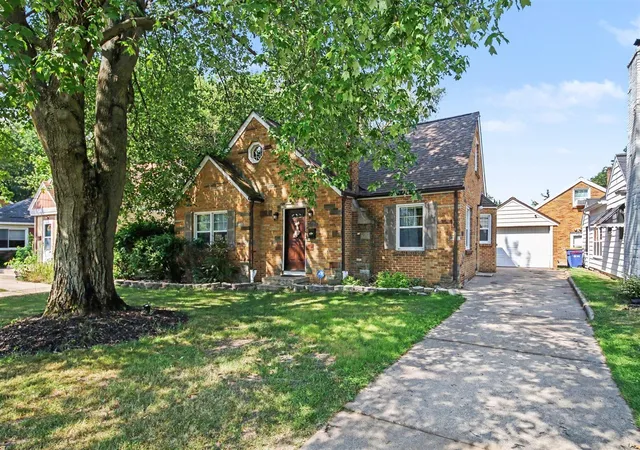 Photo 1 of Single family home for sale at 2515 Eastern Ave, Grand Rapids, MI 49507 | MLS# 70546584 | Listing updated on 2026-09-21