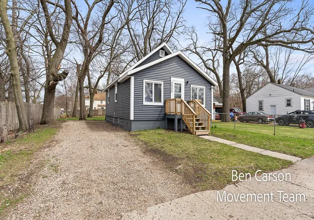 Homes for sale in Muskegon, MI | 2820 Lemuel St, Muskegon, MI 49444 | MLS# 70525677