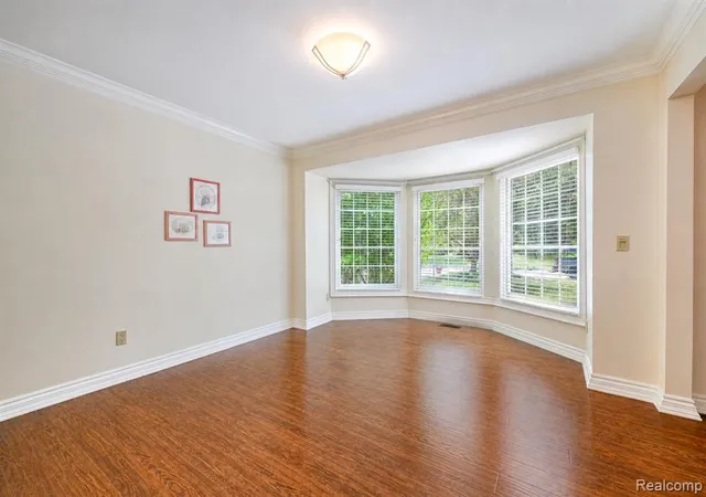 Photo 3 of Sale Pending at 38757 Plumbrook Dr, Farmington Hills, MI 48331 2905 | MLS# 61024961 | Listing updated on 2026-09-02