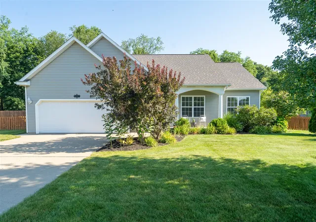 Homes for sale in Richland, MI | 8297 Engelwood Ave, Richland, MI 49083 | MLS# 70544460