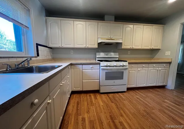 Photo 2 of Single family home for sale at 3431 Crooks Rd, Troy, MI 48084 1681 | MLS# 61024428 | Listing updated on 2026-09-04