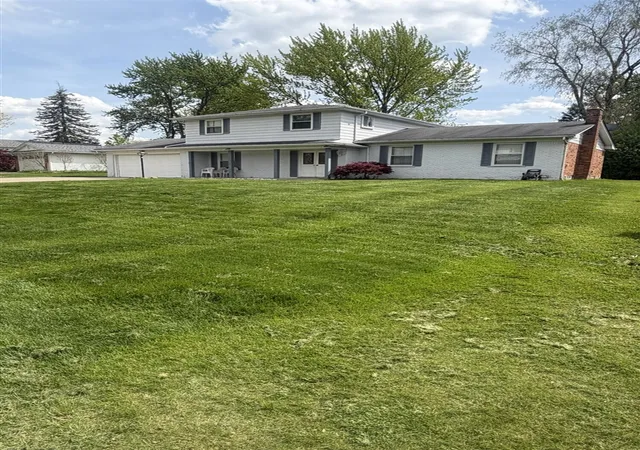Photo 2 of Single family home for sale at 3966 Iverness Ln, West Bloomfield, MI 48323 | MLS# 70530997 | Listing updated on 2026-05-29