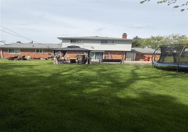 Photo 3 of Single family home for sale at 3966 Iverness Ln, West Bloomfield, MI 48323 | MLS# 70530997 | Listing updated on 2026-05-29