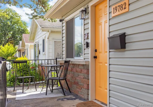 Photo 4 of Single family home for sale at 19782 Woodward St, Clinton Township, MI 48035 4734 | MLS# 61025431 | Listing updated on 2026-08-29