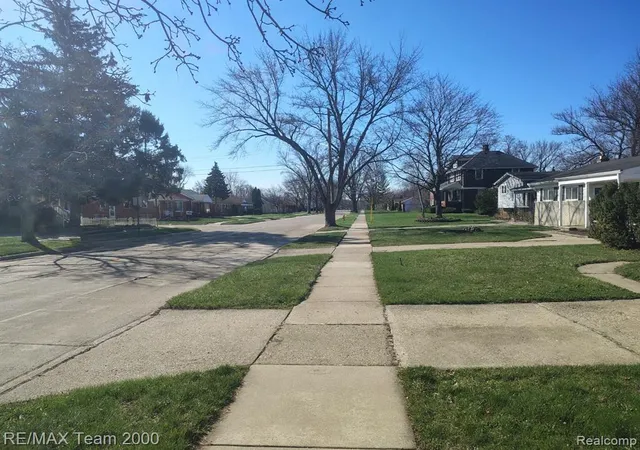 Homes for sale in Eastpointe, MI | 24523 Hayes Ave, Eastpointe, MI 48021 | MLS# 60985649