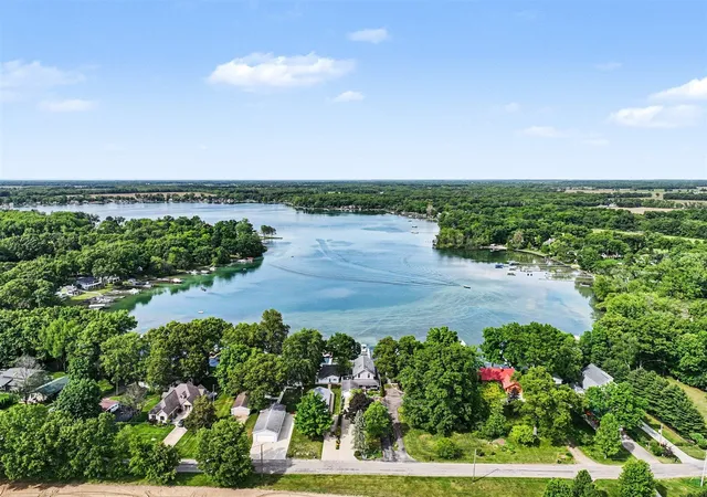 3rd image of 19722 Crescent Beach Rd, Three Rivers, MI 49093 | MLS# 70536611