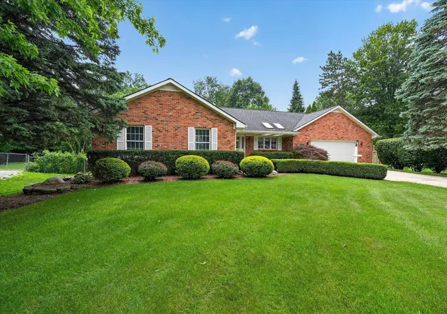 Homes for sale in Shelby Township, MI | 8800 Mary Ann Ave, Shelby Township, MI 48317 | MLS# 50214325