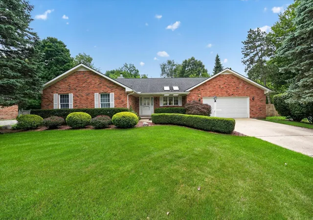 Homes for sale in Shelby Township, MI | 8800 Mary Ann Ave, Shelby Township, MI 48317 | MLS# 50214325