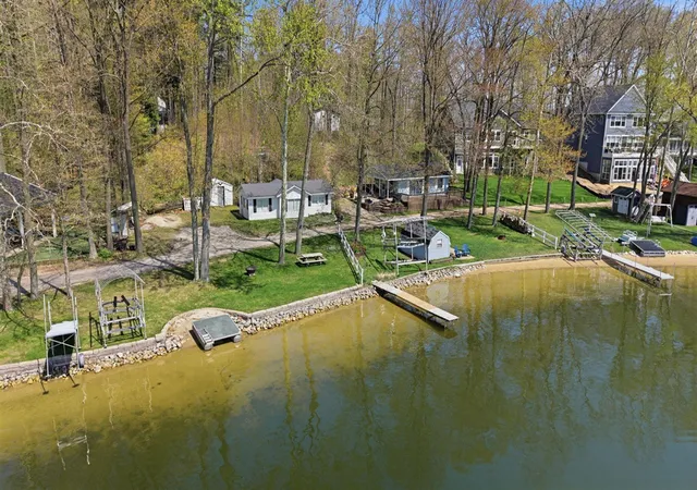 Homes for sale in Allegan, MI | 2529 Miner Lake Dr, Allegan, MI 49010 | MLS# 70543012