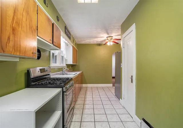 Photo 4 of Sale Pending at 179 Eldred St, Battle Creek, MI 49015 | MLS# 70499893 | Listing updated on 2025-11-03