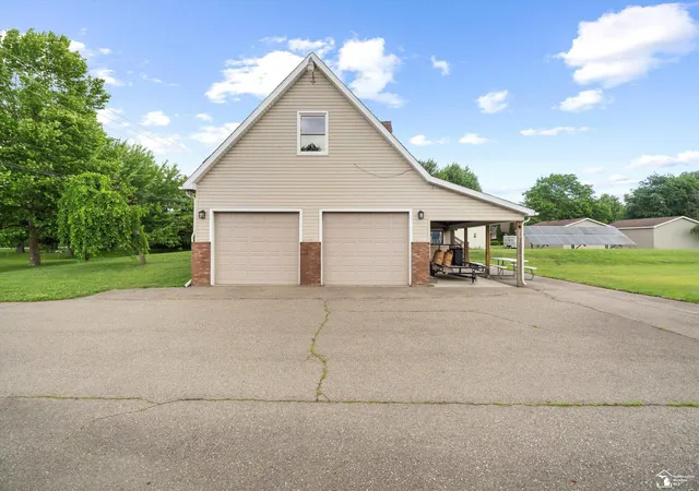 5th image of 24677 Waltz Rd, New Boston, MI 48164 | MLS# 50211699