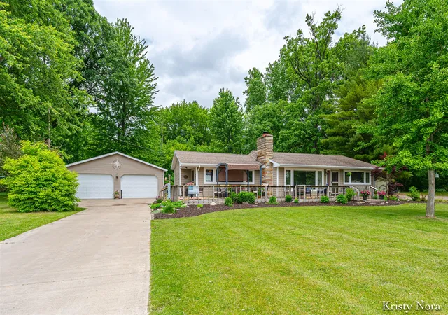 Homes for sale in Crystal, MI | 5937 E Pakes Rd, Crystal, MI 48818 | MLS# 70539366