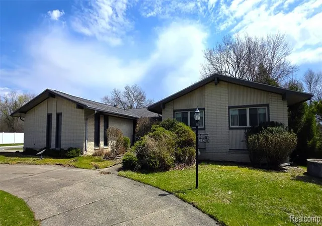 1st image of 22411 Twyckingham Wy, Southfield, MI 48034 | MLS# 60982972