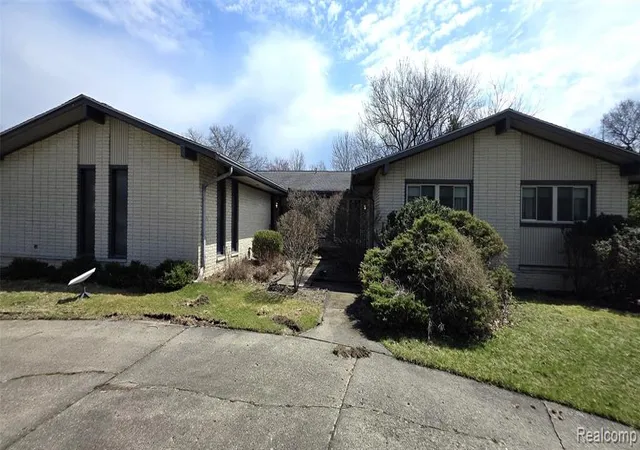 55th image of 22411 Twyckingham Wy, Southfield, MI 48034 | MLS# 60982972