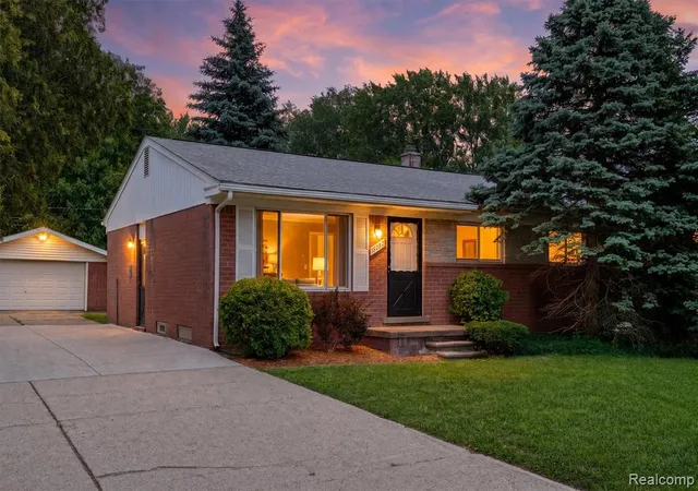 Photo 1 of Single Family Residence at 15032 Arcola St, Livonia, MI 48154 | MLS# 61001647 | | Sold on 2026-06-19