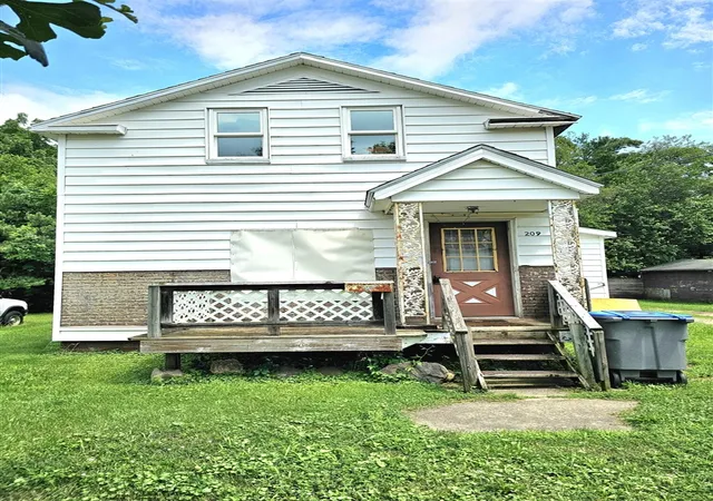 Homes for sale in Sturgis, MI | 209 N Jefferson St, Sturgis, MI 49091 | MLS# 70543783