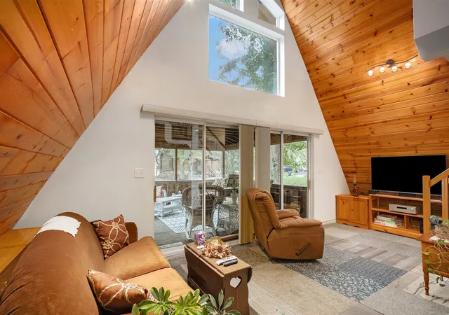 5th image of 46368 Vine Ave, Bloomingdale, MI 49026 | MLS# 70499925