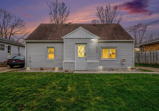 Homes for sale in Grand Rapids, MI | 320 Nancy St, Grand Rapids, MI 49548 | MLS# 70525442