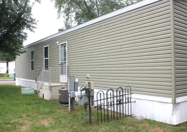 Photo 3 of Single family home for sale at 917 Marlin Ave, Wyoming, MI 49509 | MLS# 70554780 | Listing updated on 2026-09-21