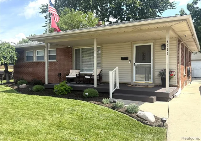Homes for sale in Trenton, MI | 3511 Bridge St, Trenton, MI 48183 | MLS# 61010446