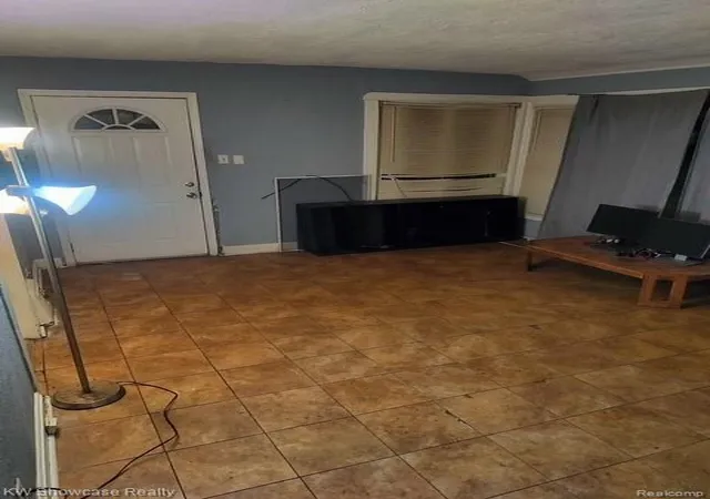 Photo 2 of Single family home for sale at 9135 Winthrop St, Detroit, MI 48228 2159 | MLS# 60999863 | Listing updated on 2026-10-21