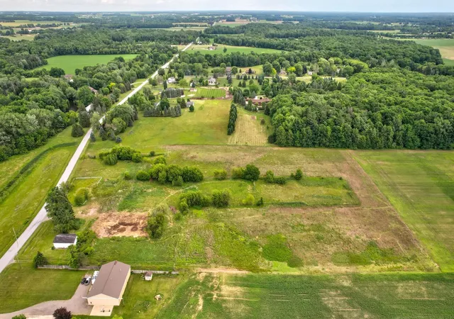 Homes for sale in Frankenmuth, MI | 7670 E Curtis Rd, Frankenmuth, MI 48734 | MLS# 50212651