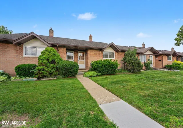 Homes for sale in Sterling Heights, MI | 8401 18 Mile Rd #186, Sterling Heights, MI 48313 | MLS# 50212962