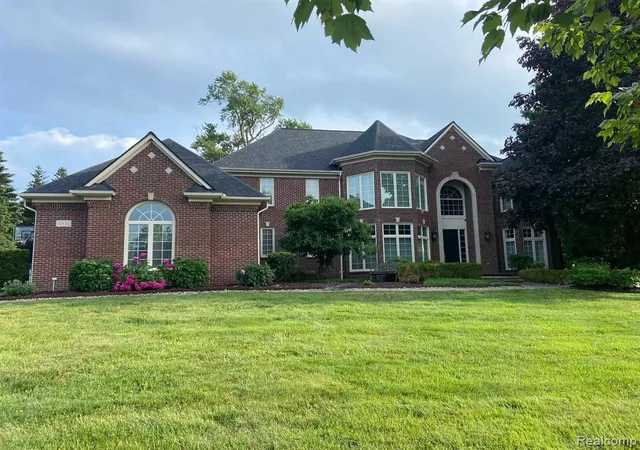 Photo 1 of Single family home for sale at 4831 Goodison Pl Dr, Rochester, MI 48306 1674 | MLS# 61013378 | Listing updated on 2026-10-24
