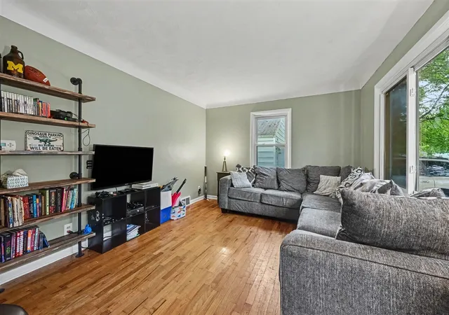 4th image of 2304 Mapleview Ave, Portage, MI 49024 | MLS# 70552891