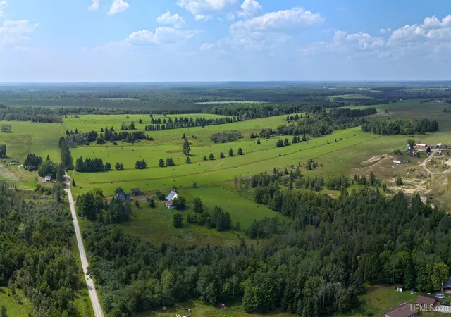 43rd image of 1202 S 135 Ln, Bark River, MI 49807 | MLS# 50219391