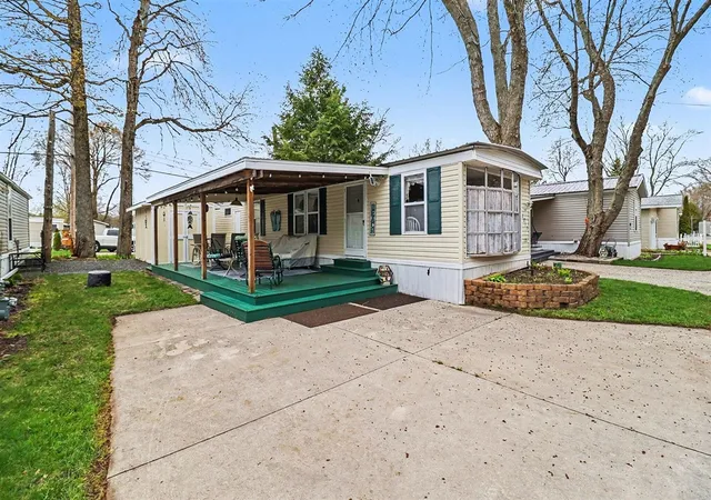 Homes for sale in Ludington, MI | 2759 Basin St, Ludington, MI 49431 | MLS# 70528375