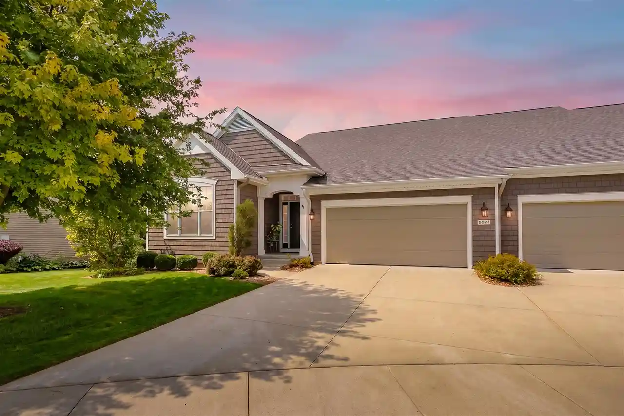 Listing Photo 1 - Condo for sale in 8874 Oak Mdw Cvs located at 8874 Oak Mdw Cvs, Kalamazoo, MI 49024 - Unit 8874 Oak Meadow Cvs